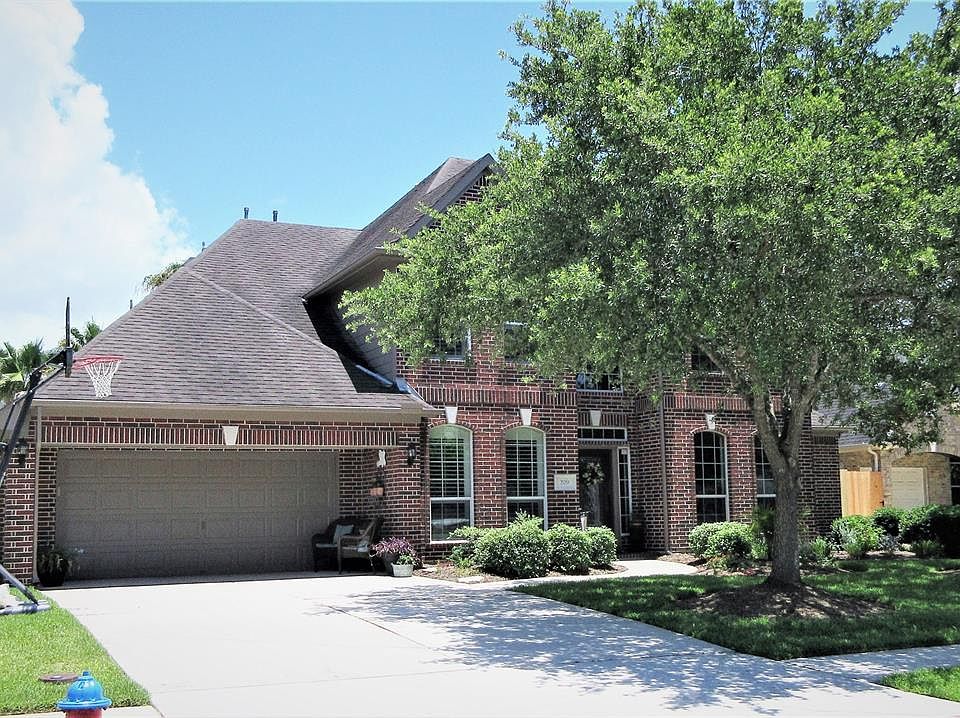 1st image of 209 Whitehall Cir