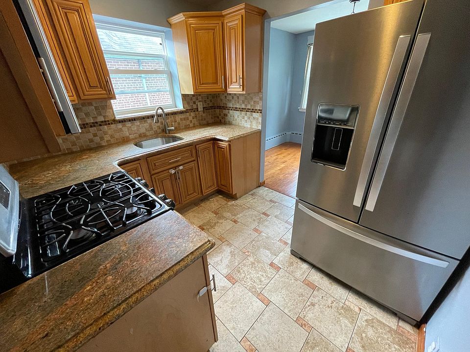 1st image of 1044 Huntington Ave