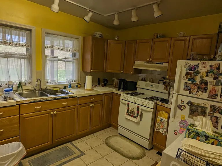 421 Finn St — Photo 5