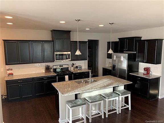 3rd image of 7206 Meridale Forest Dr