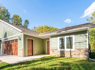 1802 Rice Lake Rd, Duluth, MN 55811