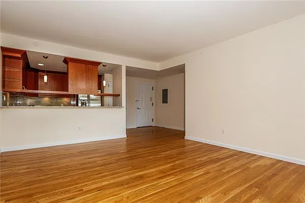 Sold by Avenue Sotheby's International Realty | media 25