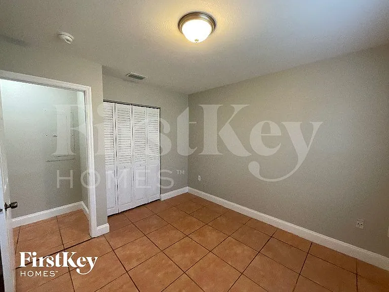 10352 SW 208th Ln — Photo 12