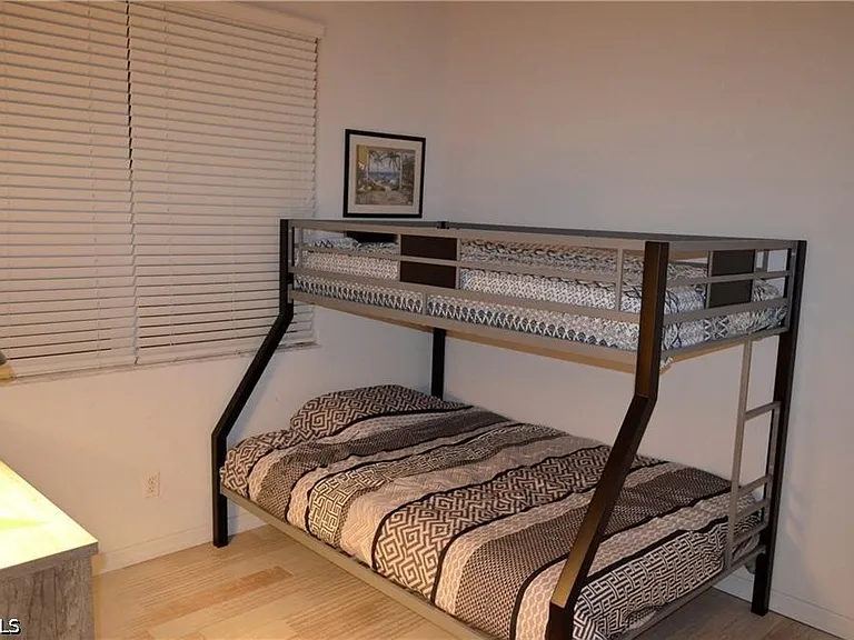 1702 Emerald Cove Dr — Photo 14