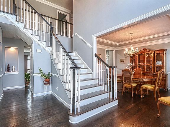 3rd image of 1106 Sophia Dr
