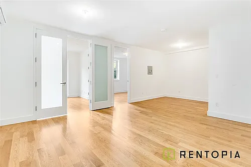 106 Meserole St Photo 1