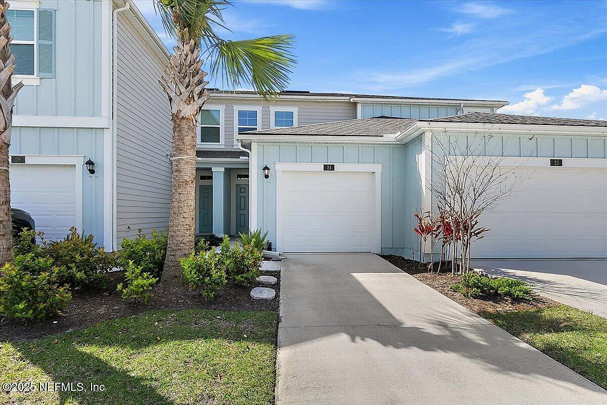 2 bed, 2.5 bath, 1442 sqft, $1,870 — Photo 1