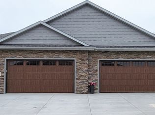 5061 Overlook Ln, Sioux City, IA 51106