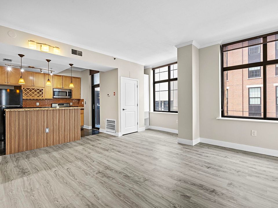 1st image of 610 Newark St APT 4E