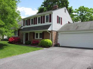 1030 Gleneagles Dr, York, PA 17404