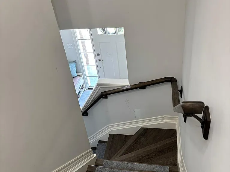 76 Haney Dr — Photo 4