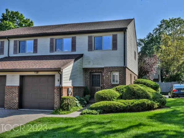 9 Hampton Ct #209, Township Of Washington, NJ 07676