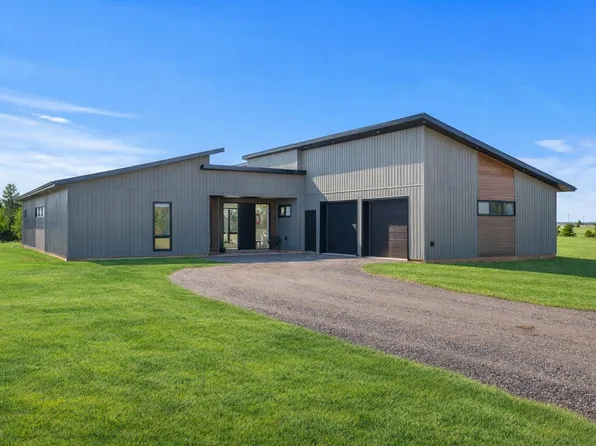 22 Foxboro Ln W, Covehead, PE C0A 1P0