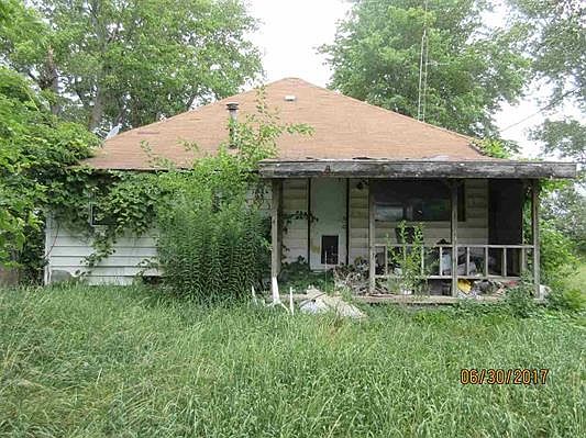 2nd image of 169 W County Road 675 N