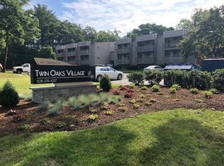 11 Twin Oaks Vlg #11, Mansfield, MA 02048