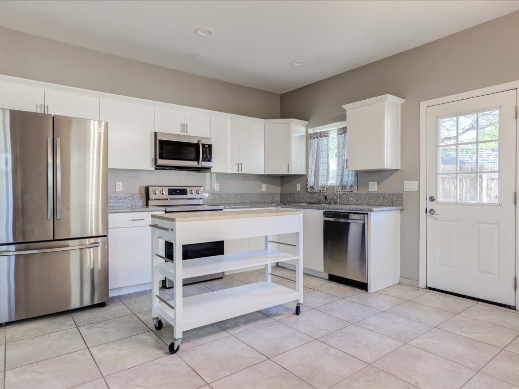 next background image