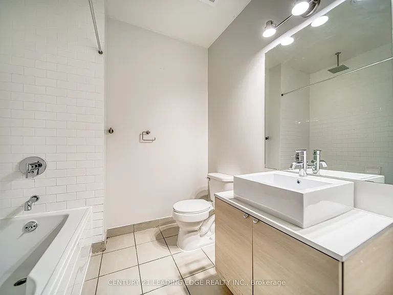 60 Bathurst St #306 — Photo 11