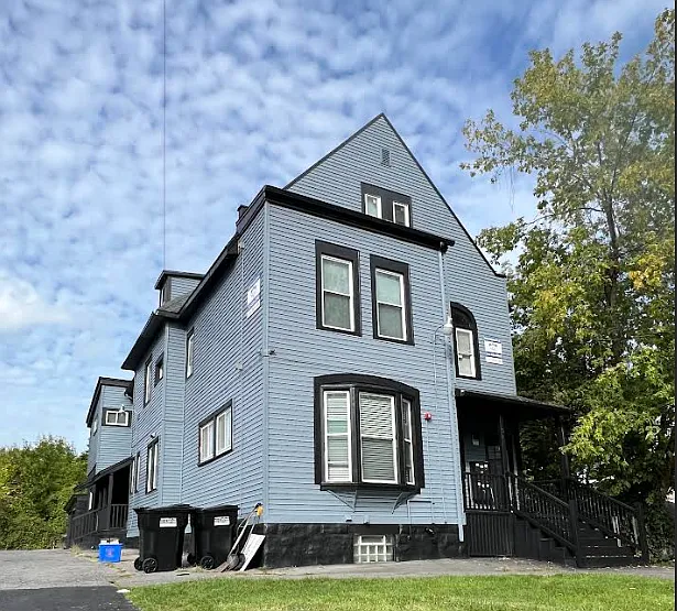 312 Westcott St — Photo 2