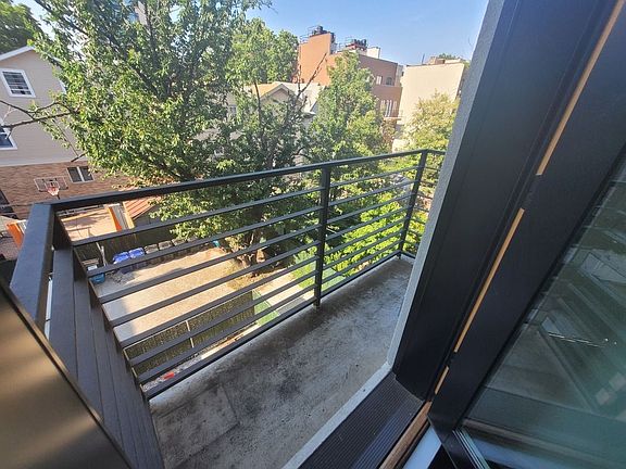 4th image of 228 Winthrop St #3BB