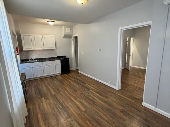 Woodward Apts