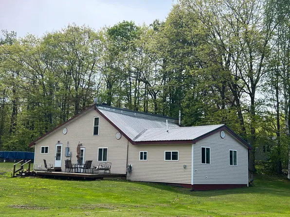 2039 W 14th St, Sault Sainte Marie, MI 49783