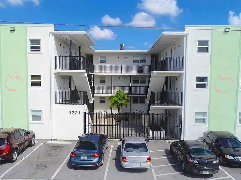 1231 NW 61st Street — Photo 19