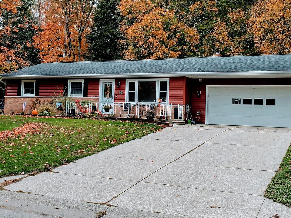 1st image of 326 Overlook Ln
