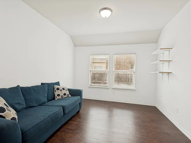 309 Acadia Ln — Photo 18