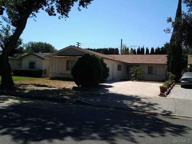 1st image of 2122 N Eastwood Ave