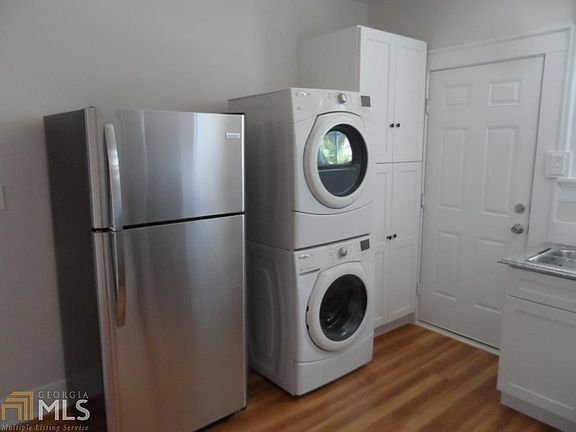 4th image of 915 W Taylor St