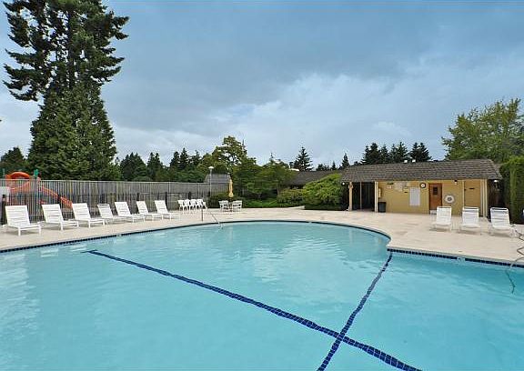 2nd image of 2511 175th Ave NE
