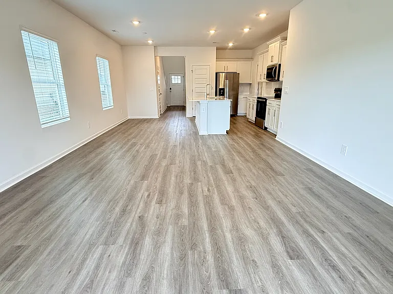 8259 Huspa Ave — Photo 10