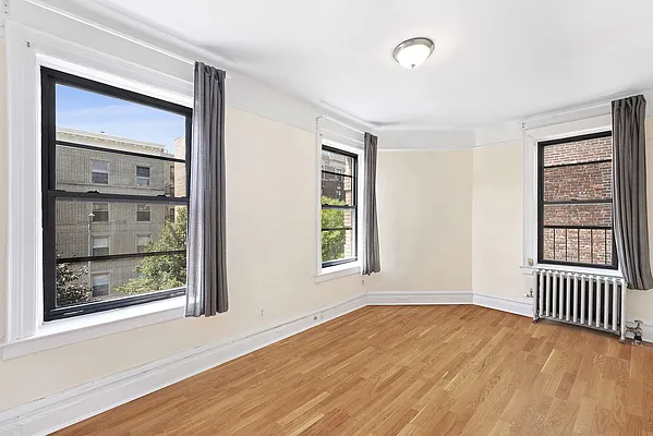 Rented by Compass | media 9