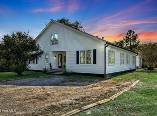 261 New Bern Rd, Southport, NC 28461