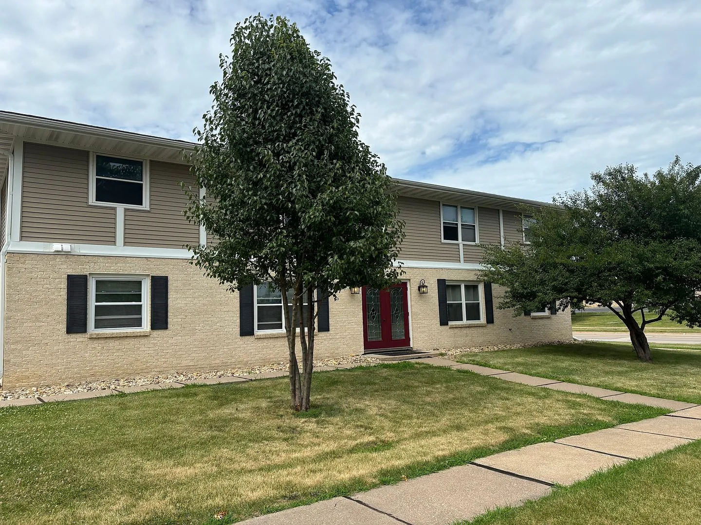 63 - 3470 Winston Dr — Photo 1