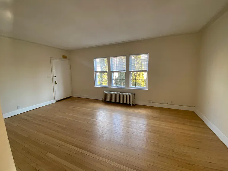 2224 E Ivanhoe Pl #4 — Photo 8