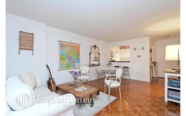 Rented by Douglas Elliman | media 17