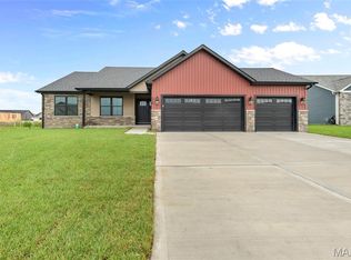 316 Rumsfeld Dr, Troy, IL 62294