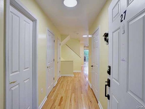 3rd image of 27 Underhill Drive