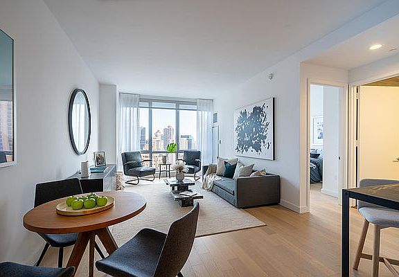 4th image of 160 Madison Ave APT 32E
