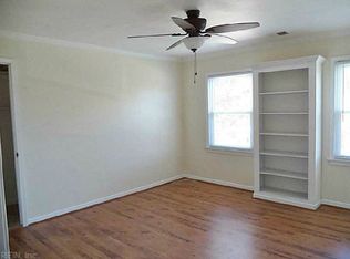 1221 Hartford Dr, Virginia Beach, VA 23464