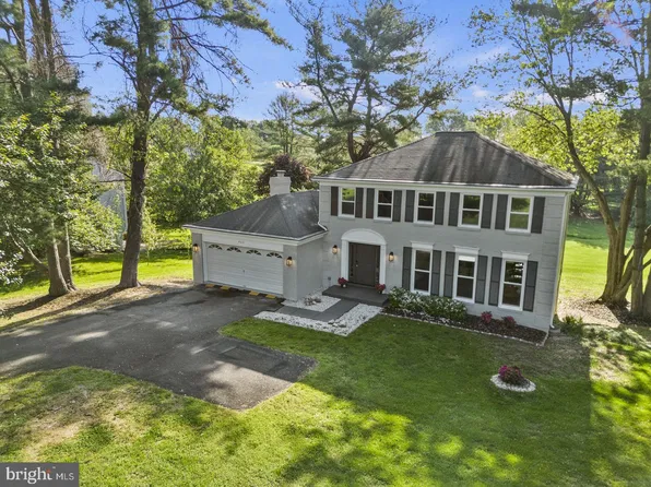 923 Riva Ridge Dr, Great Falls, VA 22066