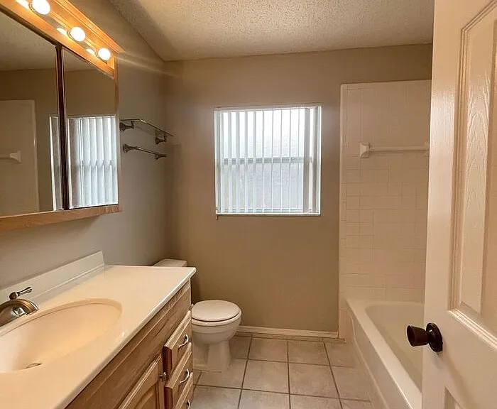 1063 Sugarberry Trl — Photo 18