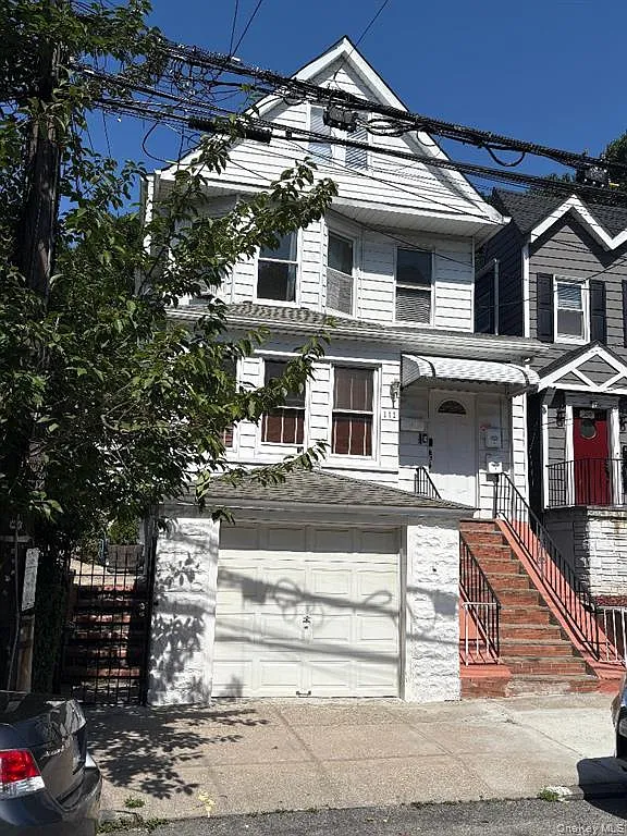 Hart Ave, Yonkers — Photo 1