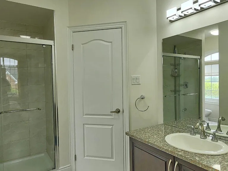12 Royal West Dr — Photo 21