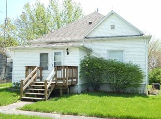 207 W Green St, Roberts, IL 60962