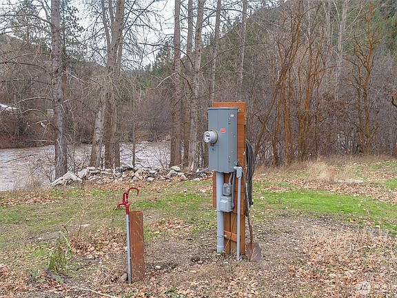 5th image of 372 Mad Ranch Lane