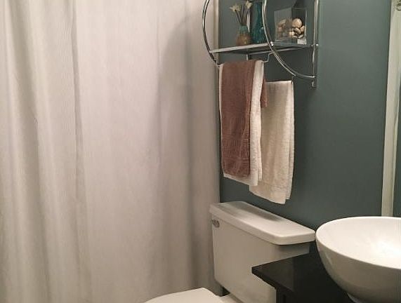 5th image of 1 W Lake St APT 212