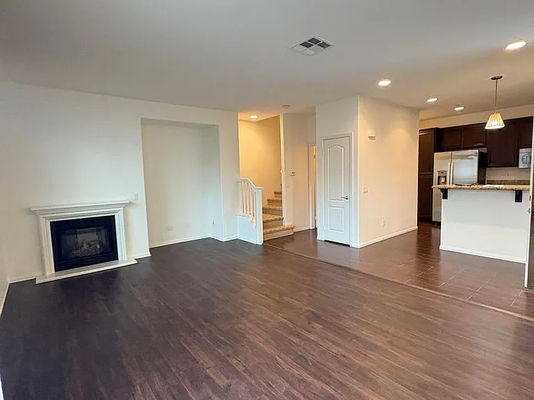 2122 Cantata Dr — Photo 7