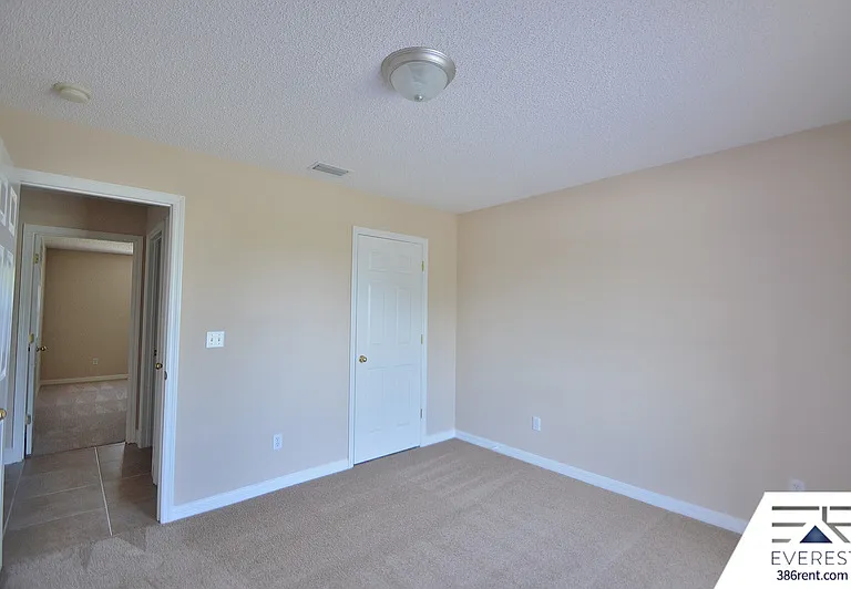 30 Lancelot Dr — Photo 25